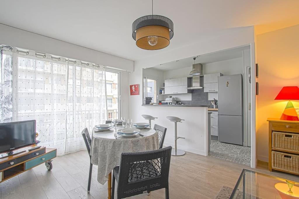 Appt Agreable Avec Balcon Au Sud-Ouest De Caen Apartment Exterior photo